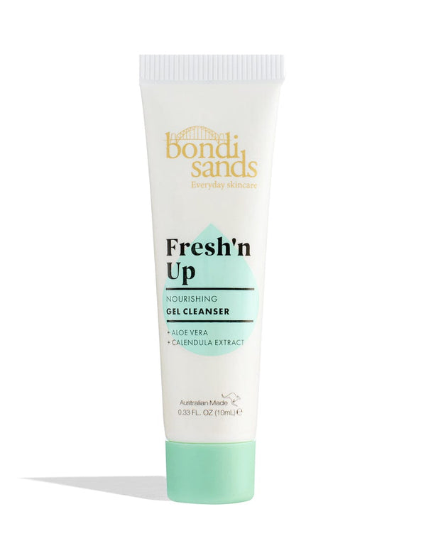A white and mint green tube of BondiSandsEU Fresh'n Up Gel Cleanser Sample 10ML for sensitive skin, with aloe vera and calendula extract. The upright tube displays product info and a gold logo.