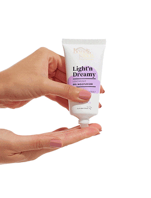 Bondi Sands Light'n Dreamy Gel Moisturiser .gif